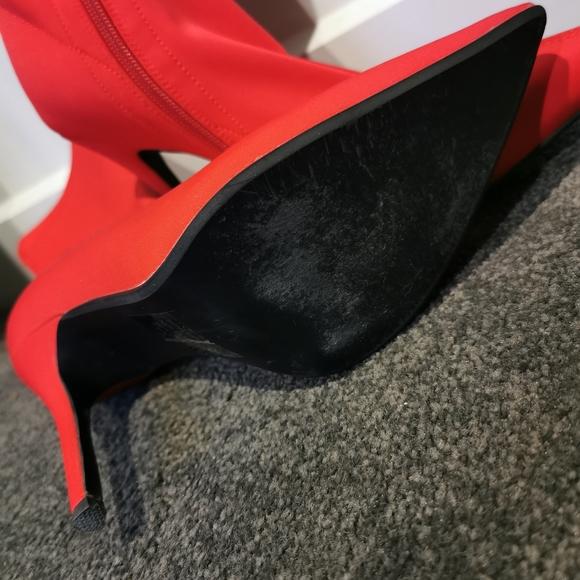 Sarita red Sock booties - so sexy - size 8 - Picture 4 of 5